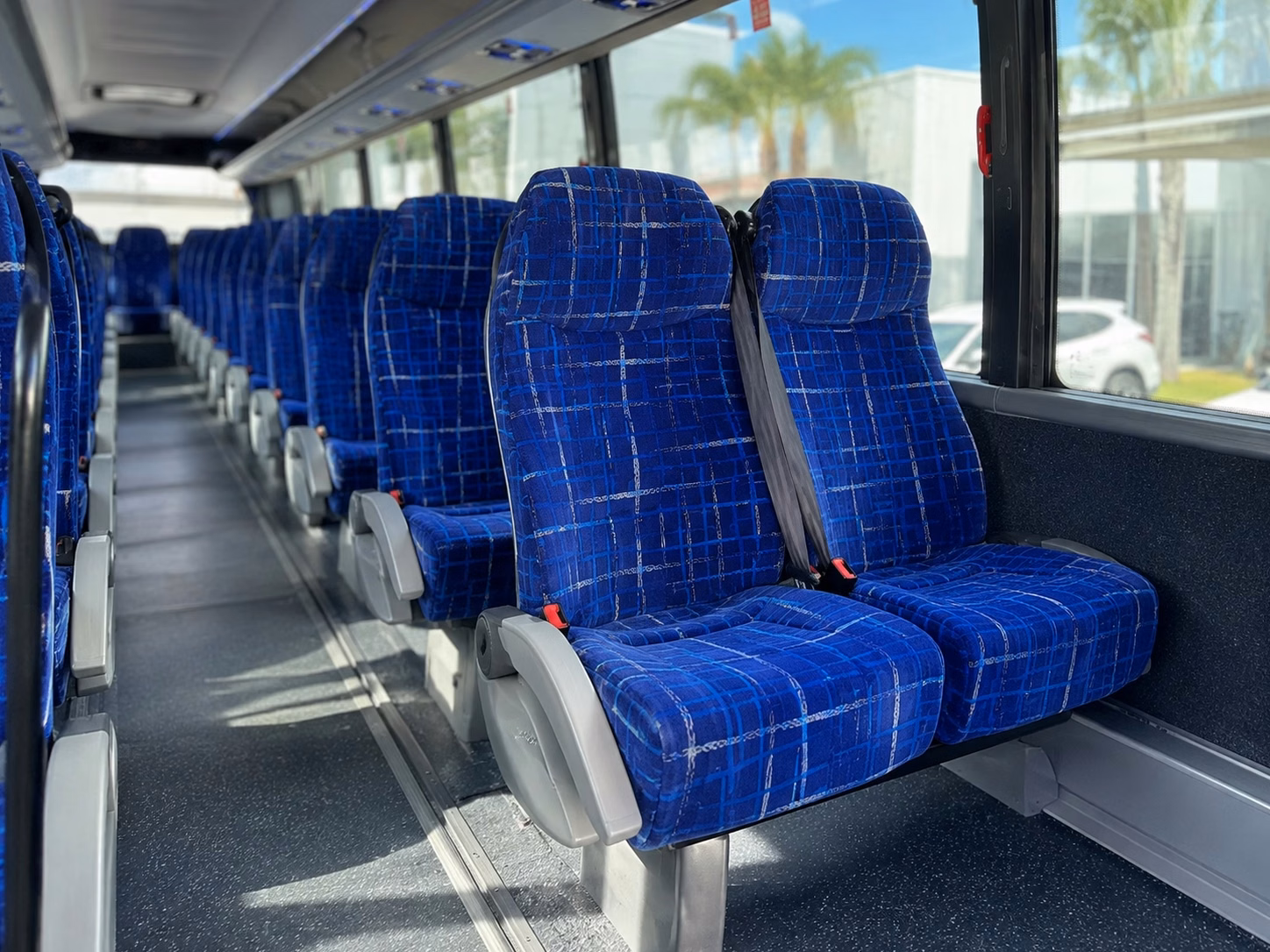 shuttle guests between boulder hotels and your wedding venue without the headache
